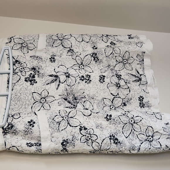 Max Studio Y2K White Black Mini Skirt. Size L - Picture 2 of 9